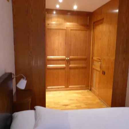 Apartment Gran Via Borrell Flat