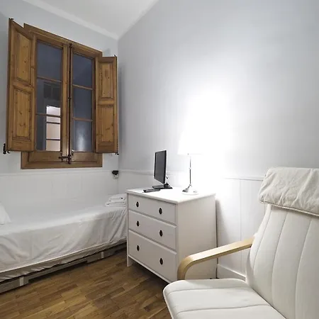 Apartment Gran Via Borrell Flat