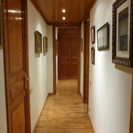 Апартаменты Gran Via Borrell Flat Барселона