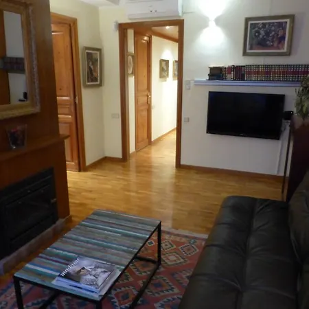 Gran Via Borrell Flat Барселона