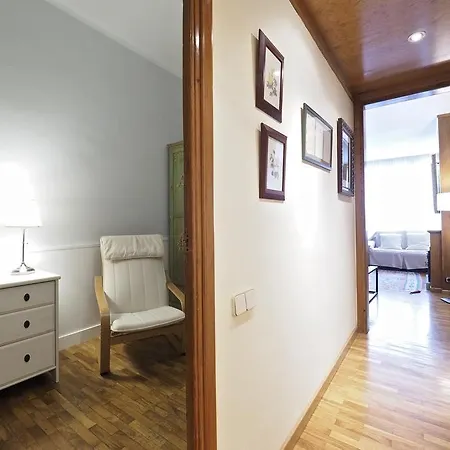 Апартаменты Gran Via Borrell Flat
